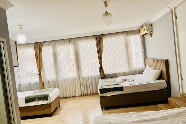 Room 8 of 31