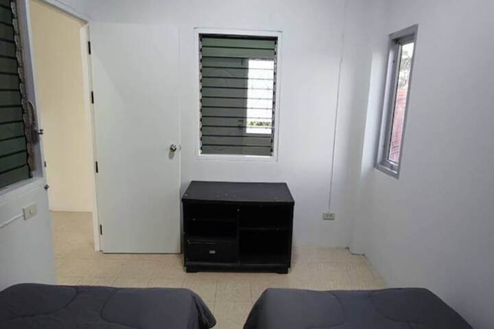 Room 6 of 40