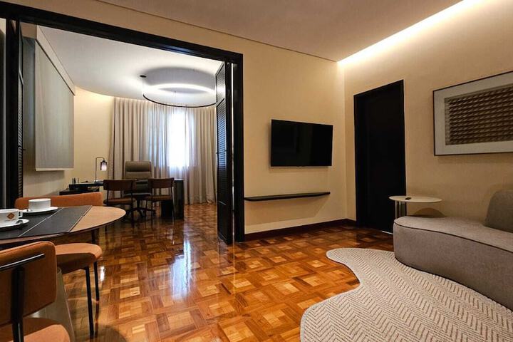 Room 21 of 42