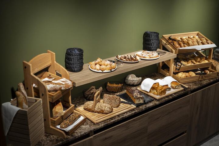 Breakfast/Coffee Service 57 of 72