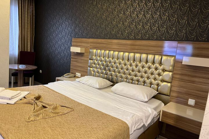 Room 35 of 65