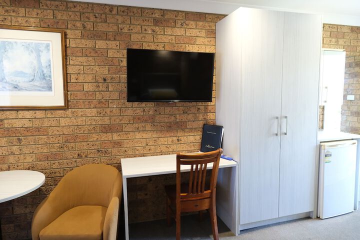 Room 26 of 169