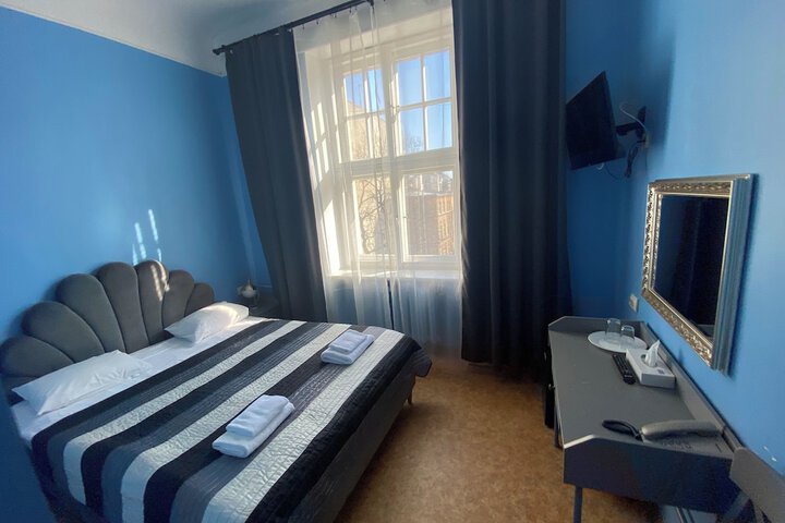 Room 158 of 272