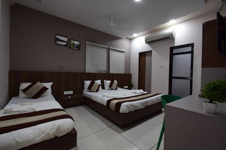 Room 18 of 36