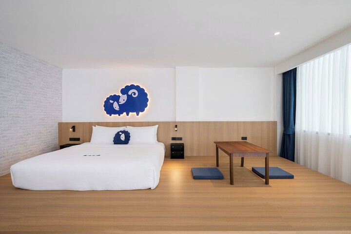 Room 58 of 106