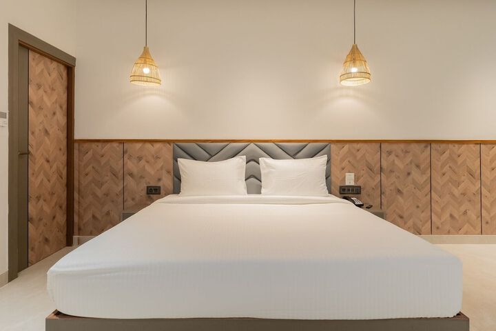 Room 2 of 42