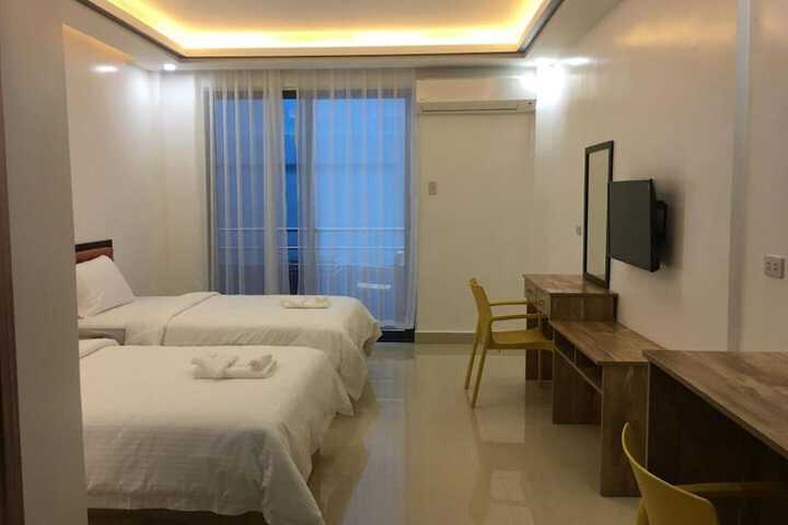 Room 11 of 20