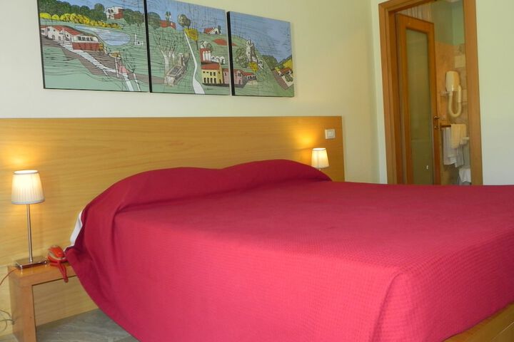 Room 6 of 58