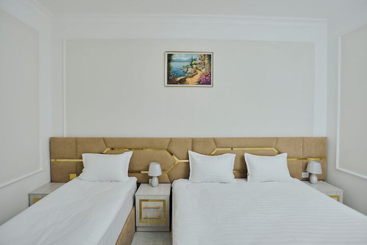 Room 11 of 29