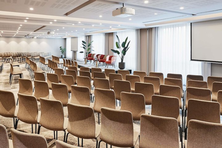 Meeting 125 of 181