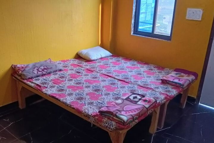 Room 3 of 20