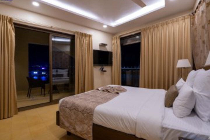 Room 14 of 57