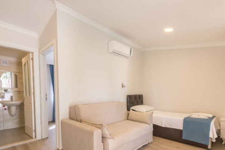 Room 5 of 26