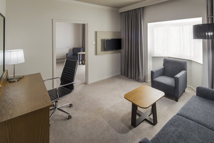 Room 18 of 86