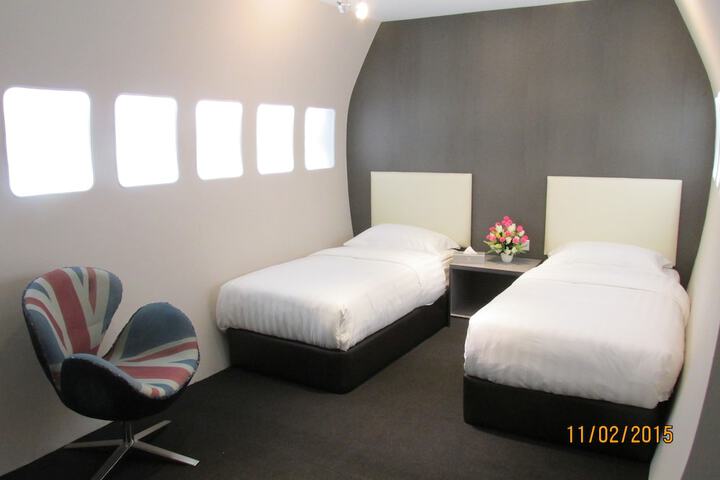 Room 15 of 83