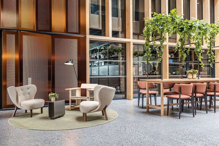 Hotel Interior 10 of 73
