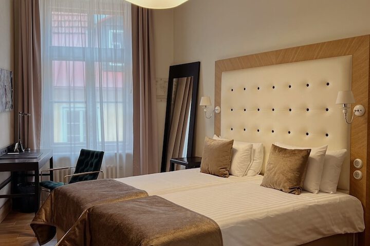 Room 30 of 70