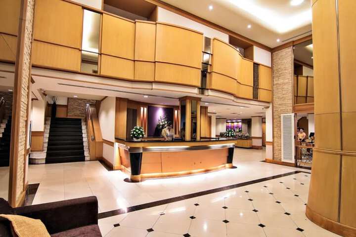 Hotel Lobby