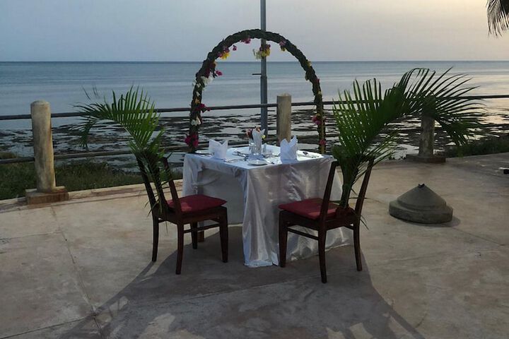 Dining 47 of 66
