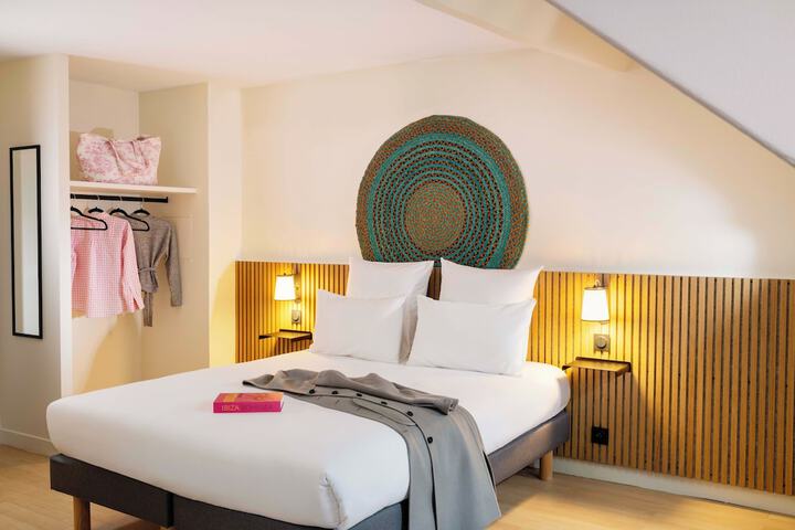 Room 14 of 22