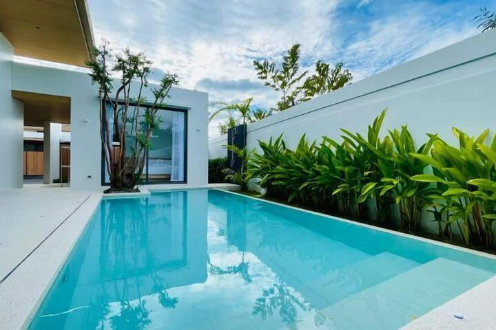 Pool 57 of 107