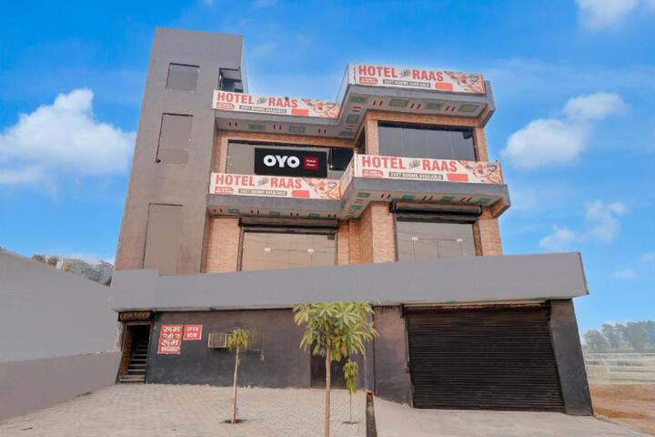 OYO HOTEL RAAS