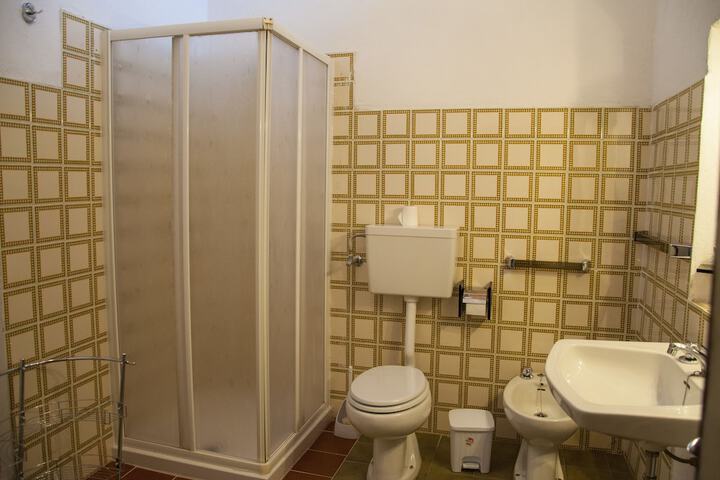 Room 21 of 31