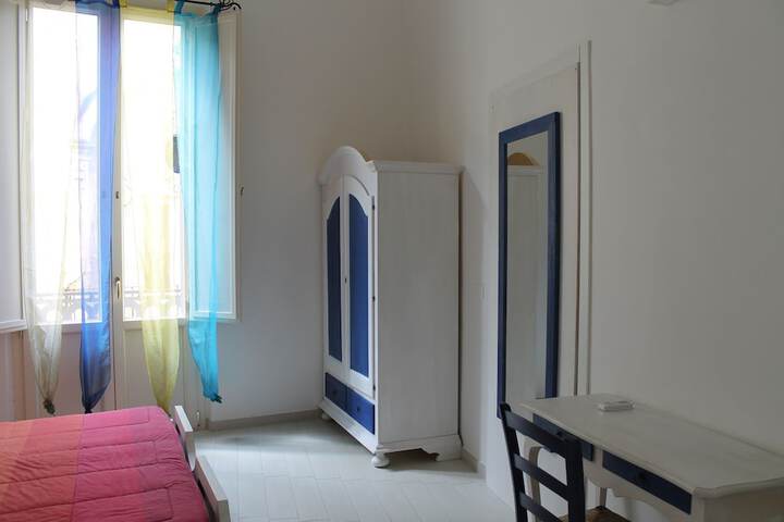 Room 29 of 76
