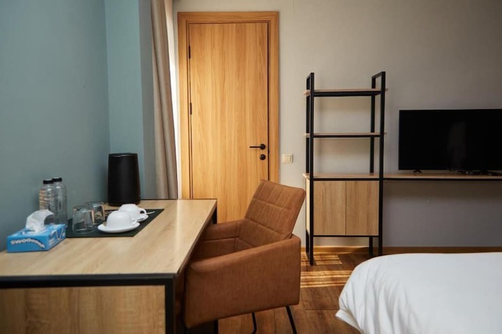 Room 3 of 15