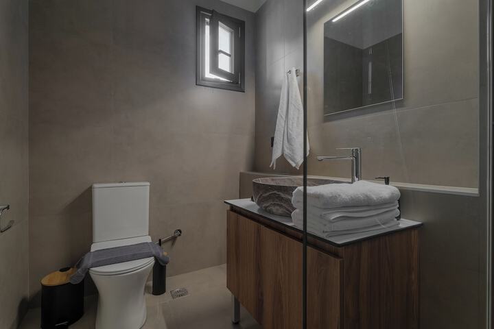 Room 70 of 78