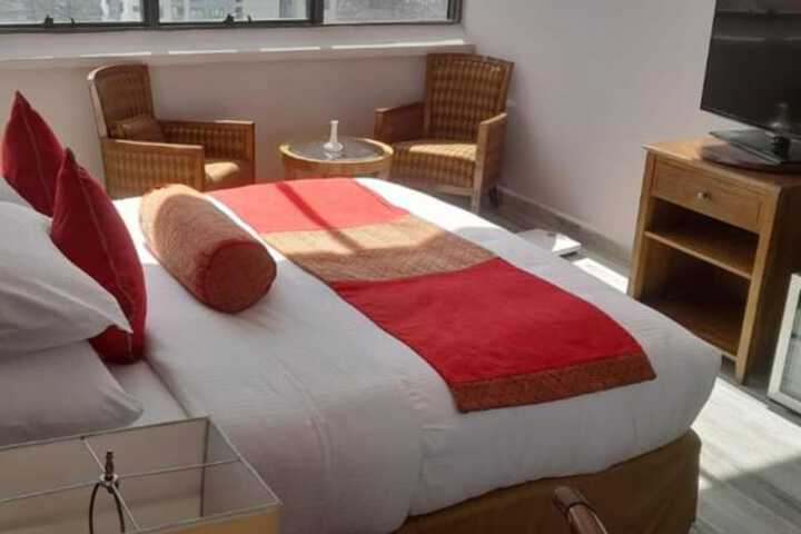 Room 5 of 15