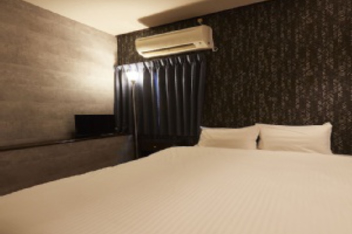 Room 200 of 288