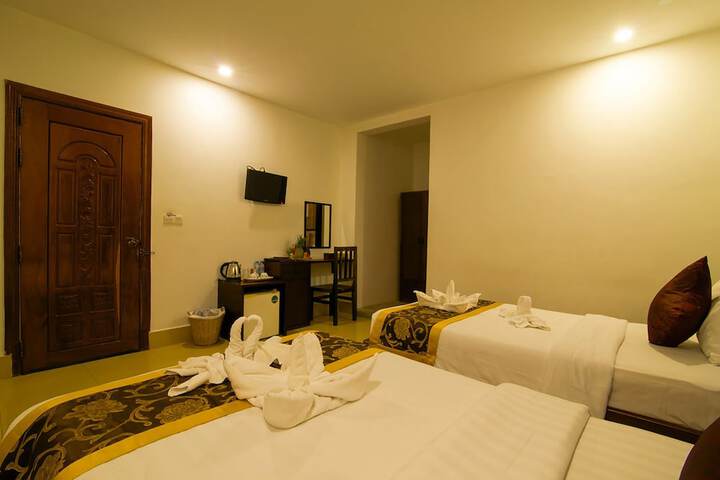 Room 25 of 79
