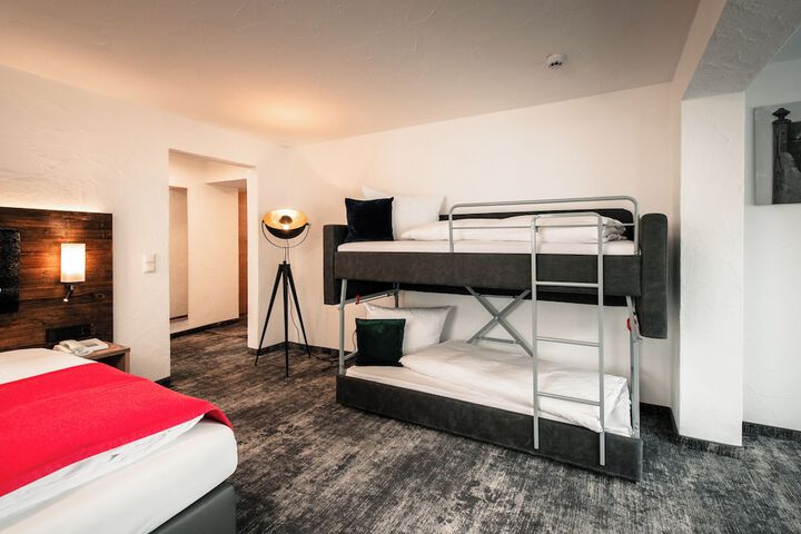Room 35 of 78