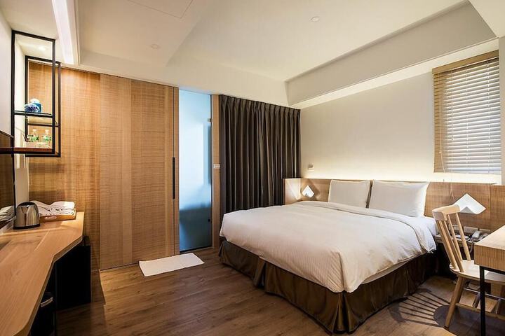 Room 22 of 45