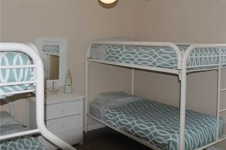 Room 4 of 11