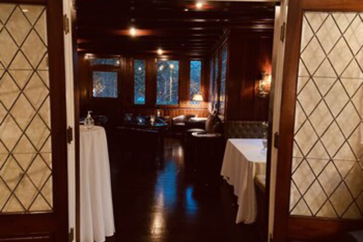Dining 88 of 130