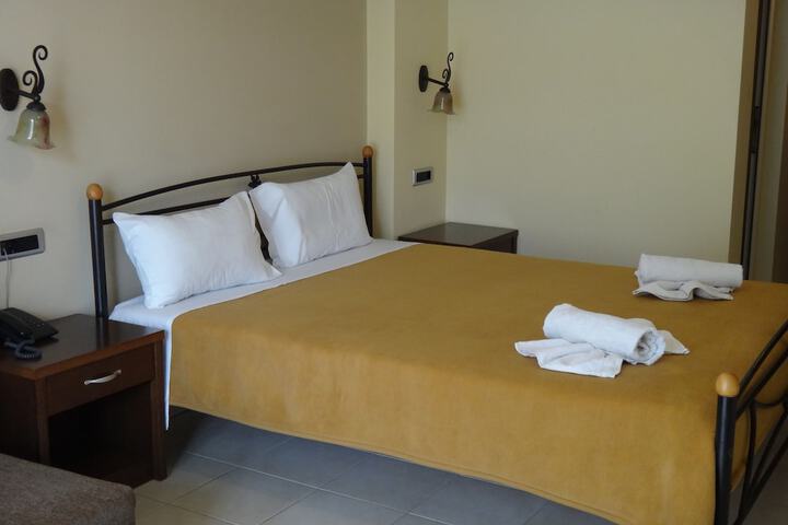 Room 13 of 60