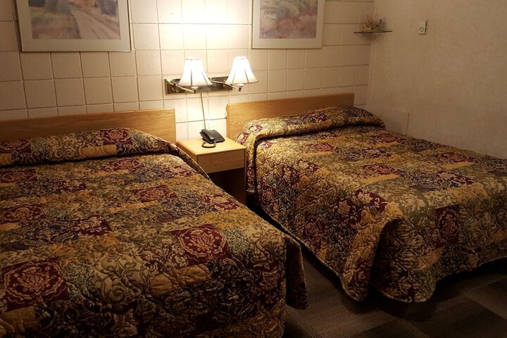 Room 6 of 26