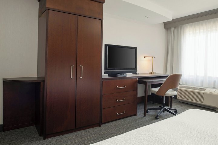 Room 22 of 58