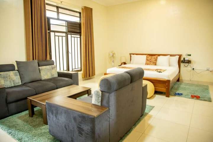 Room 4 of 40