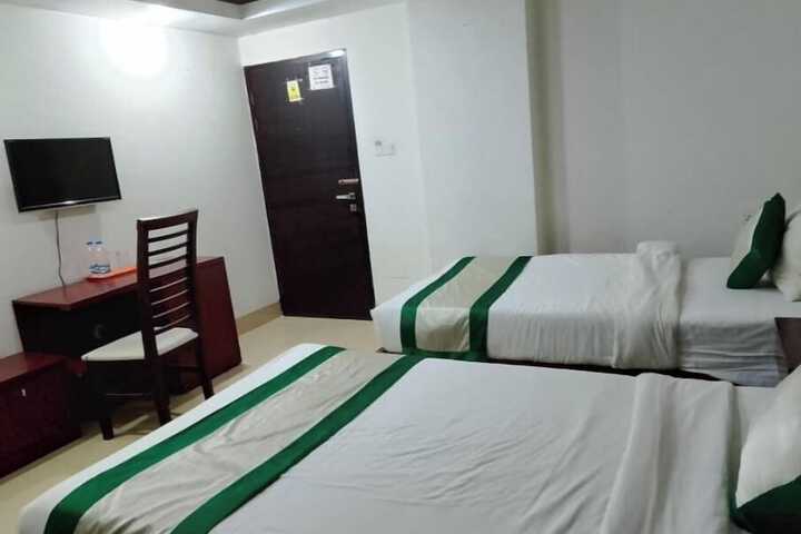 Room 8 of 17