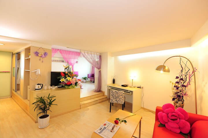 Room 14 of 72