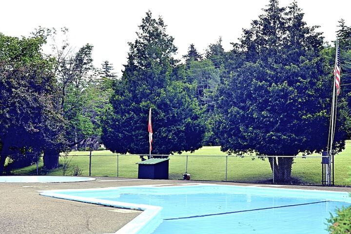 Pool 31 of 53