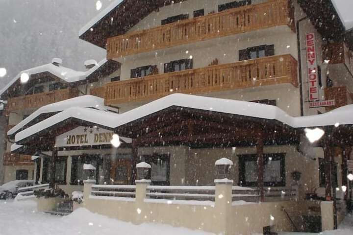 Hotel 72 of 76
