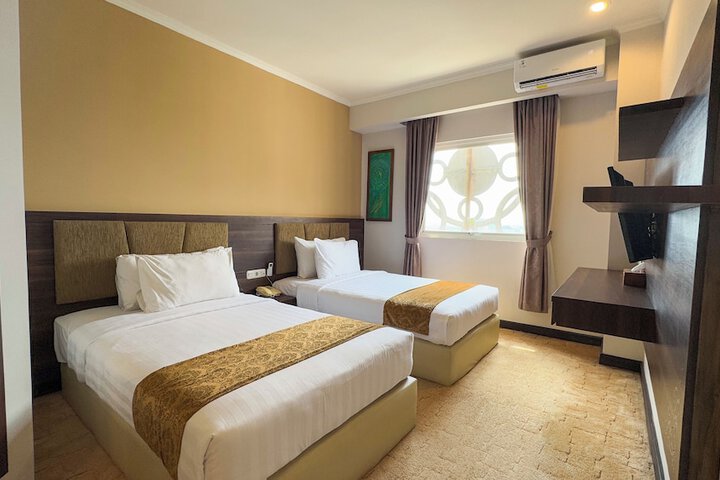 Room 15 of 51