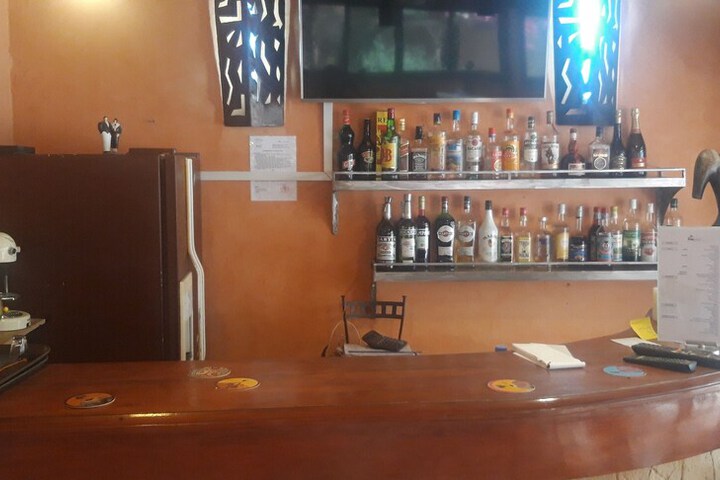 Lounge 70 of 82