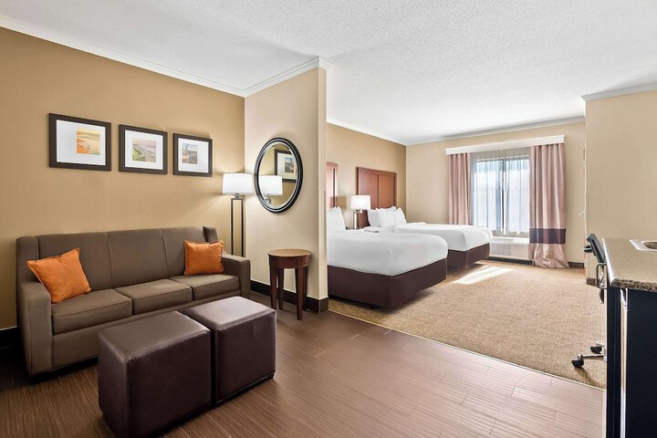 1 King Bed Suite (7 of 13)
