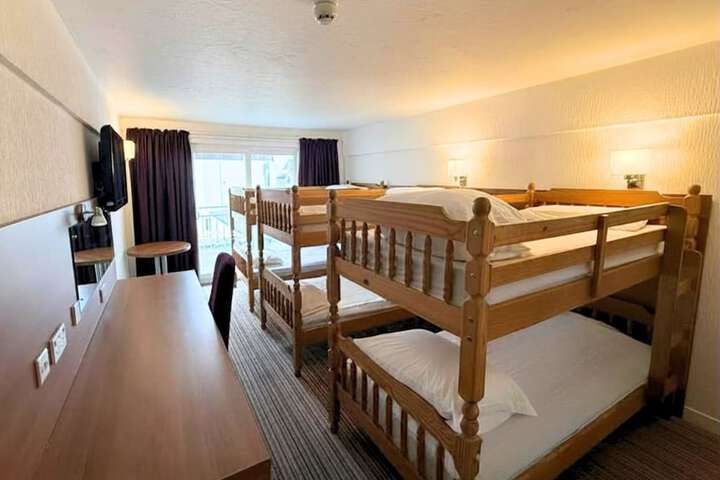 Room 7 of 20