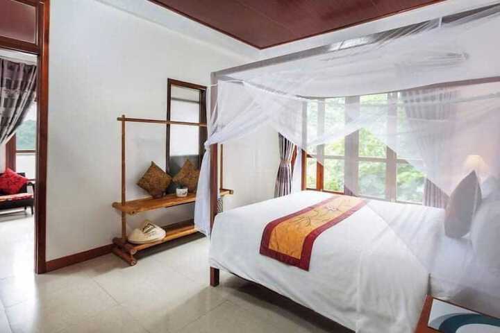 Room 25 of 61